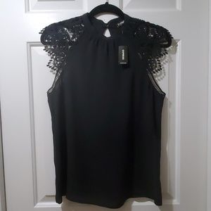 NWT Lace cap sleeve blouse, size M